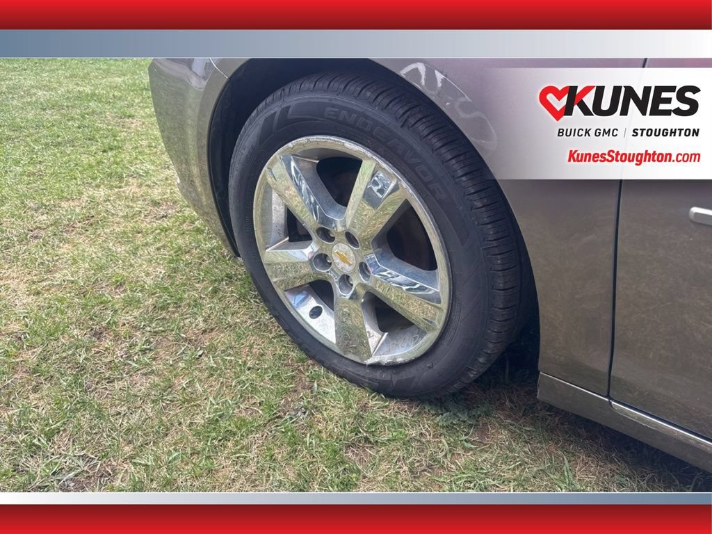 Used 2011 Chevrolet Malibu LT w/ Interface Package FWD image 8