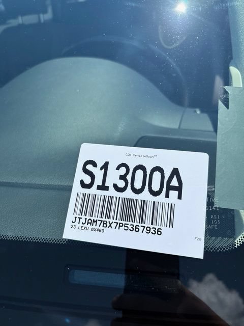 Used 2023 Lexus GX 460 Premium w/ Accessory Package AWD/4WD image 36