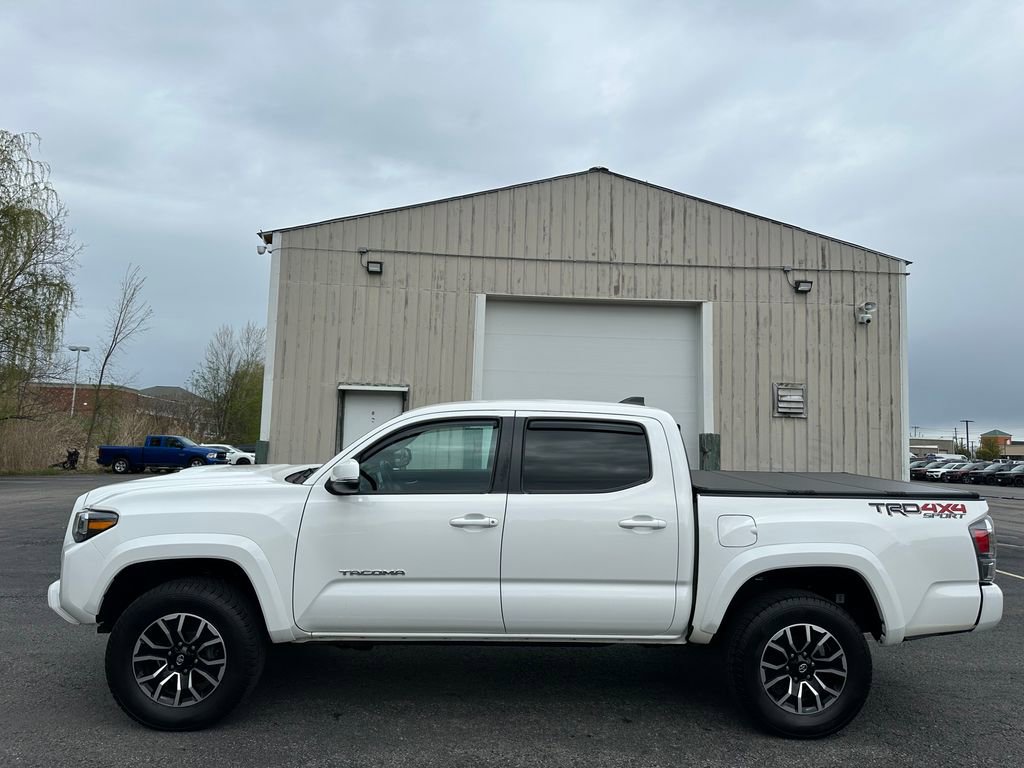 Used 2021 Toyota Tacoma TRD Sport w/ Technology Package AWD/4WD image 11