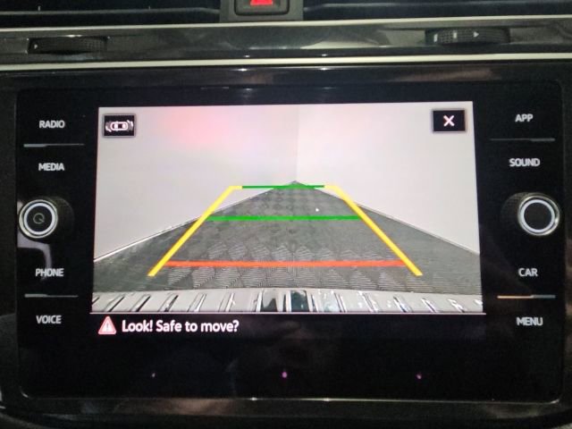 Used 2023 Volkswagen Tiguan SE FWD image 12