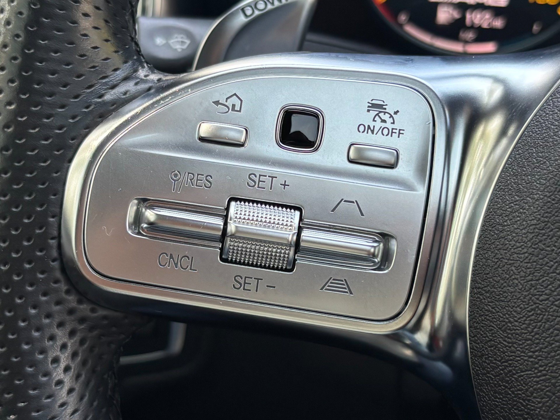 Used 2023 Mercedes-Benz GLC 43 AMG 4MATIC Coupe image 37