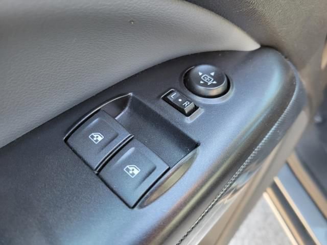 Used 2021 Chevrolet Colorado Z71 w/ Safety Package AWD/4WD image 17