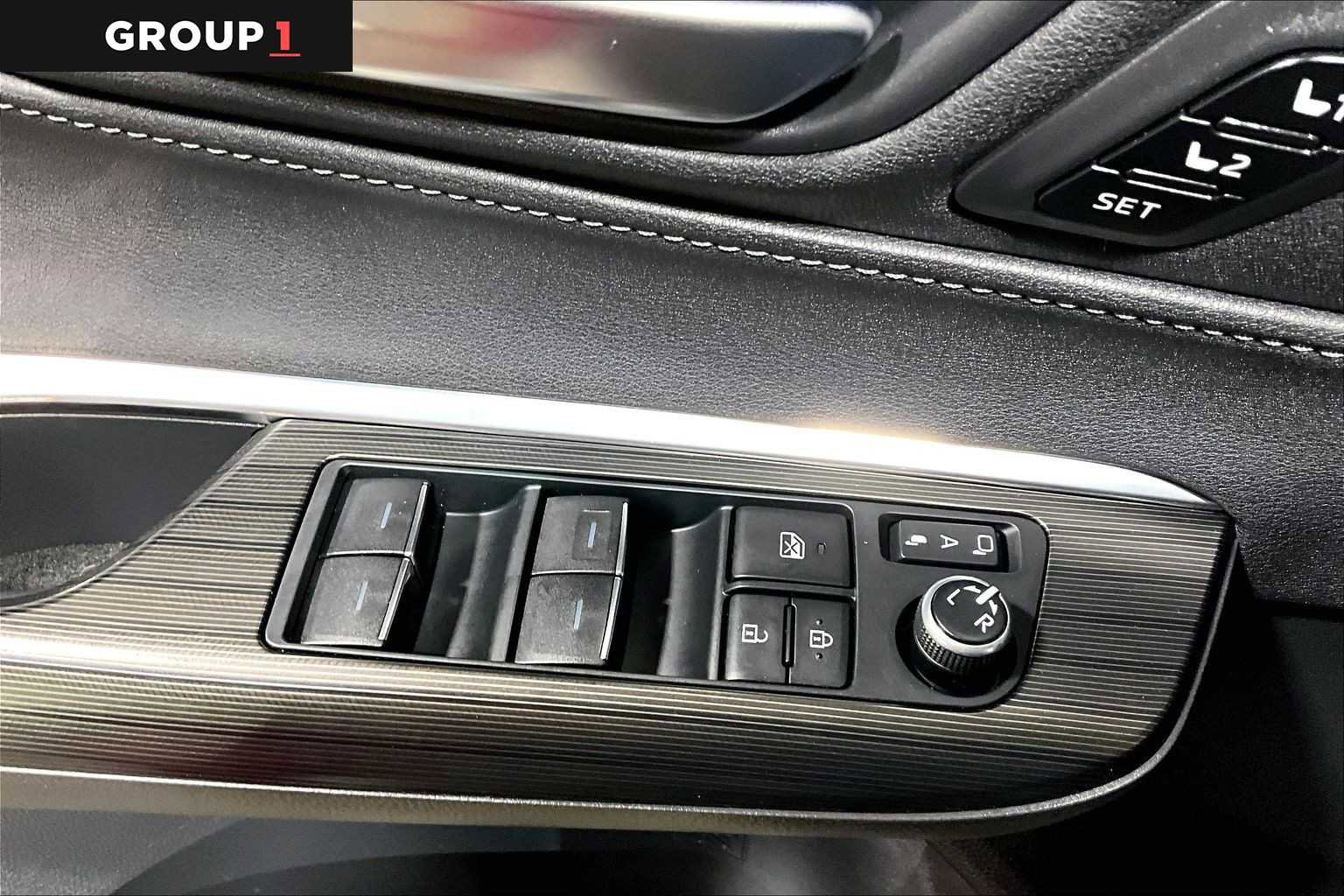 Used 2024 Toyota Venza Limited AWD/4WD image 35