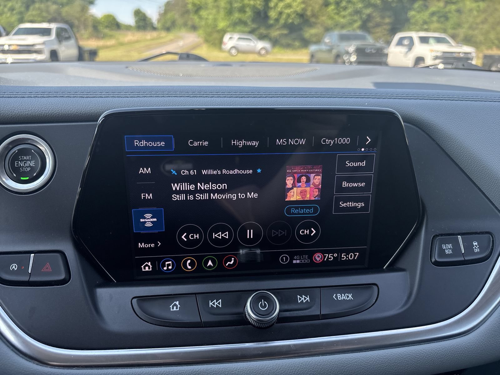 Used 2020 Chevrolet Blazer LT w/ Sound & Technology Package FWD image 16