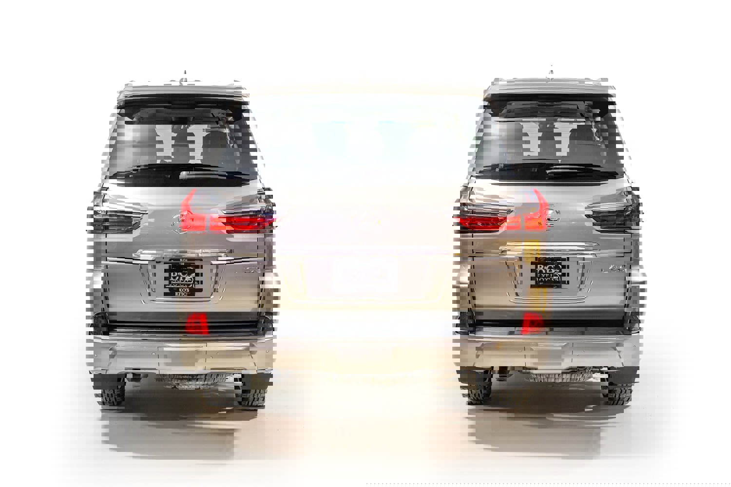 Used 2020 Lexus LX 570 4WD w/ Luxury Package image 5