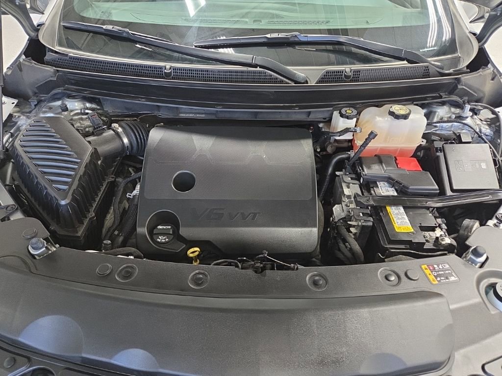 Used 2023 Buick Enclave Essence image 41