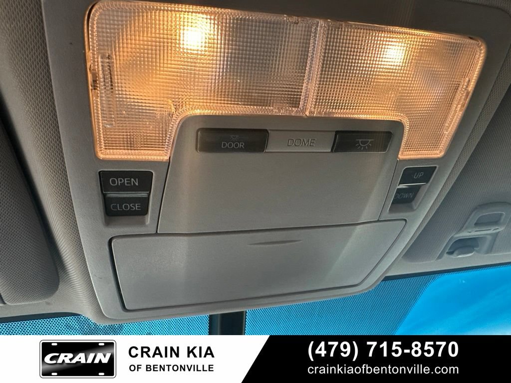 Used 2013 Toyota Avalon XLE Touring FWD image 25