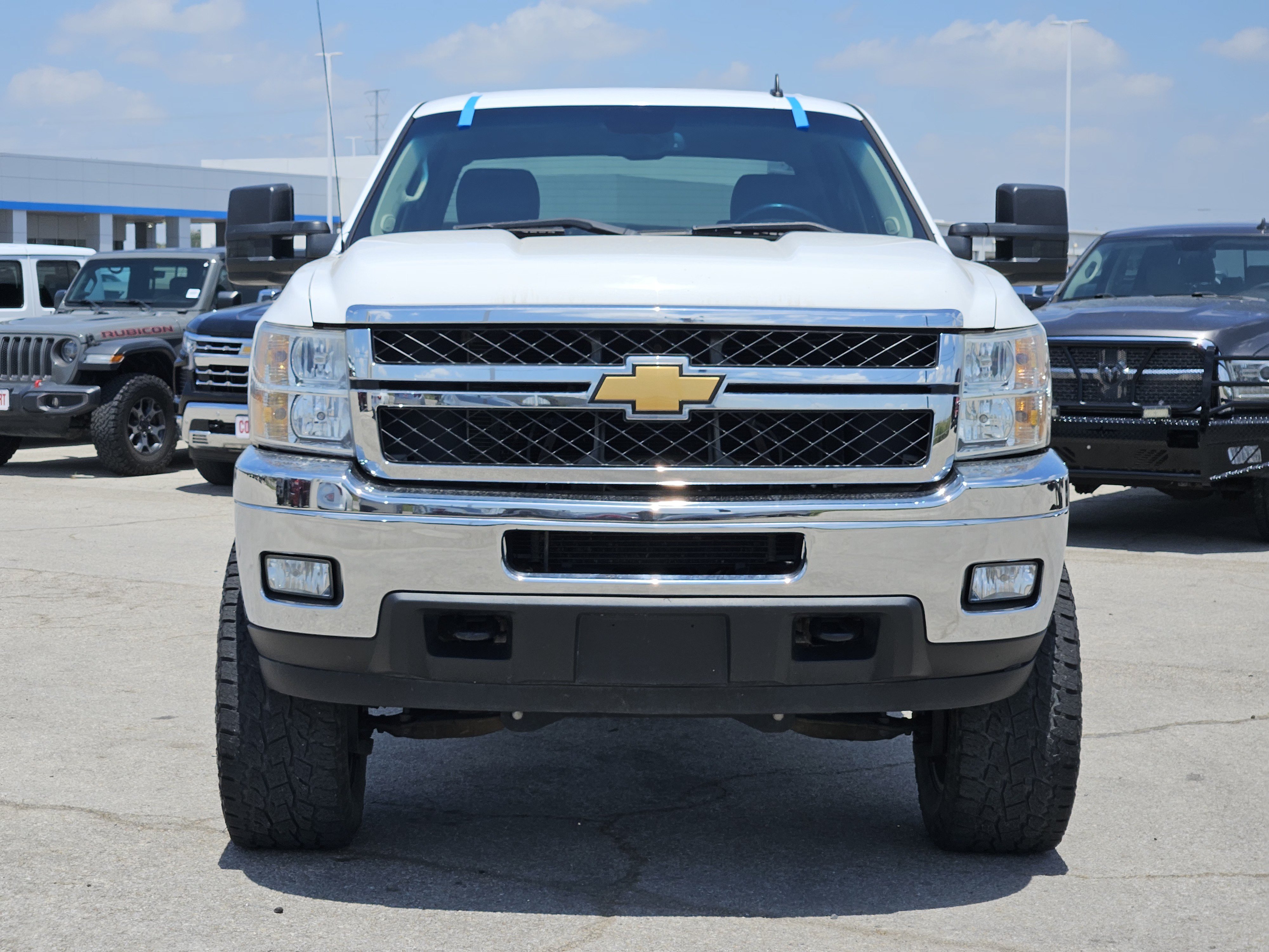 Used 2014 Chevrolet Silverado 2500 LTZ w/ LTZ Plus Package AWD/4WD image 2