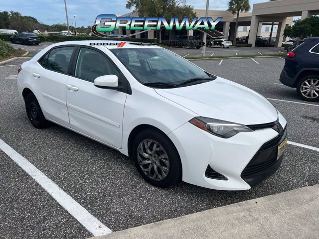 Used 2017 Toyota Corolla LE w/ Carpet Mat Package (TMS) FWD image 3