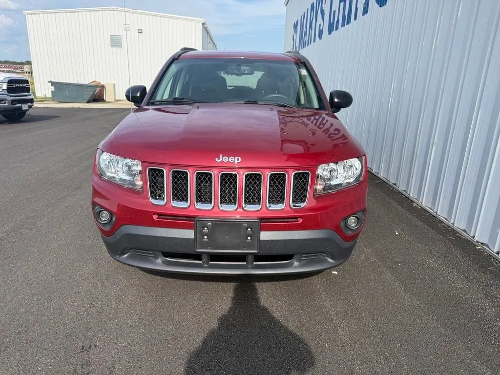 Used 2016 Jeep Compass Sport w/ Power Value Group FWD image 3