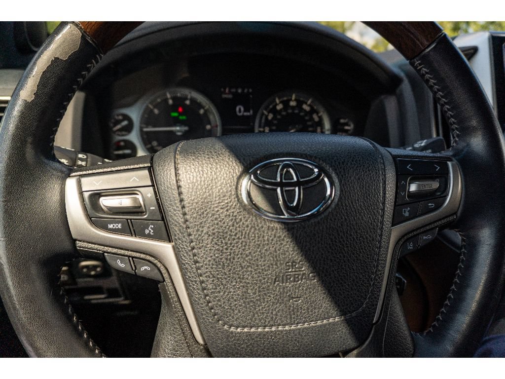 Used 2020 Toyota Land Cruiser AWD/4WD image 33