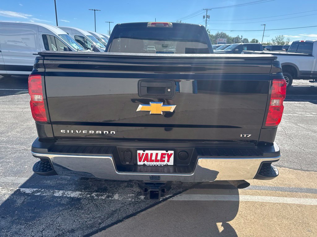 Used 2018 Chevrolet Silverado 2500 LTZ w/ Snow Plow Prep Package AWD/4WD image 12