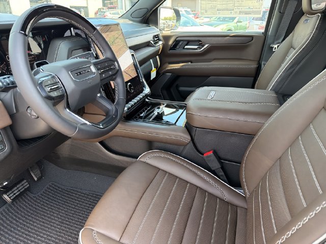 New 2026 GMC Yukon XL Denali Ultimate AWD/4WD image 16