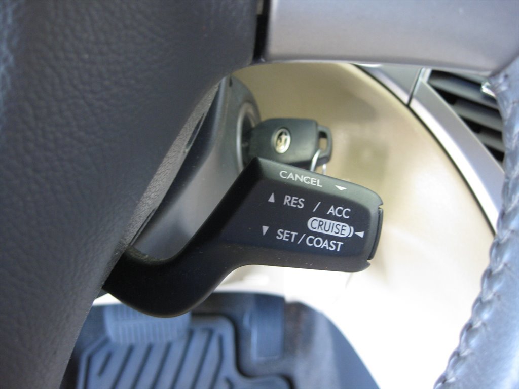 Used 2009 Subaru Tribeca Limited AWD/4WD image 16