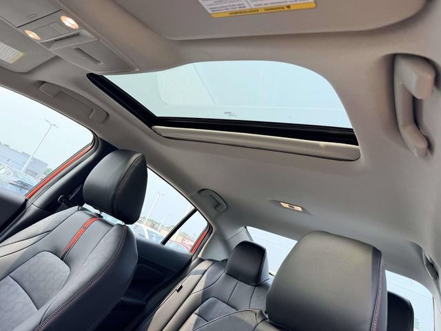 New 2026 Nissan Sentra SR w/ SR Premium Package FWD image 17