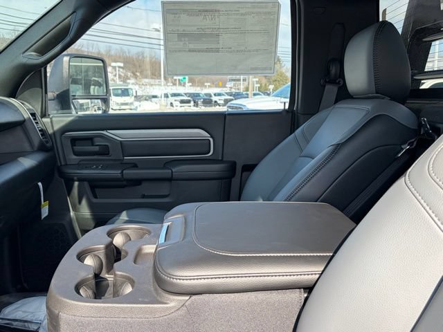 New 2026 RAM 5500 Tradesman w/ Chrome Appearance Group AWD/4WD image 29