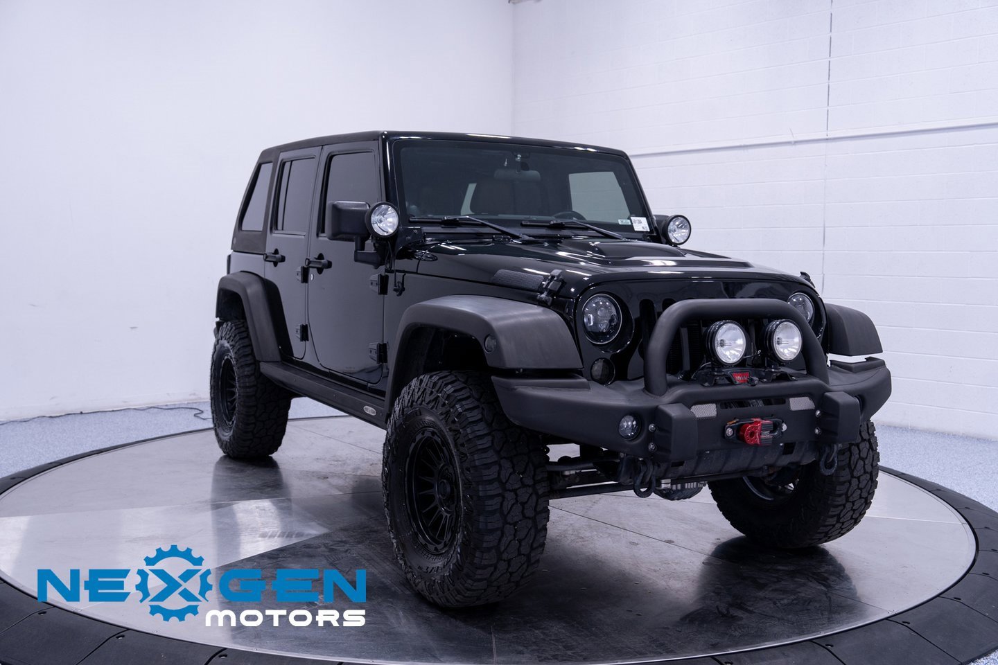 Used 2011 Jeep Wrangler Unlimited Rubicon image 3