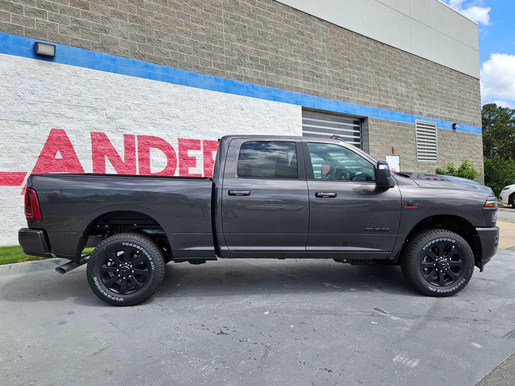 New 2026 RAM 2500 Laramie w/ Night Edition AWD/4WD image 8