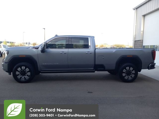 Used 2025 GMC Sierra 3500 Denali w/ Denali Reserve Package AWD/4WD image 6