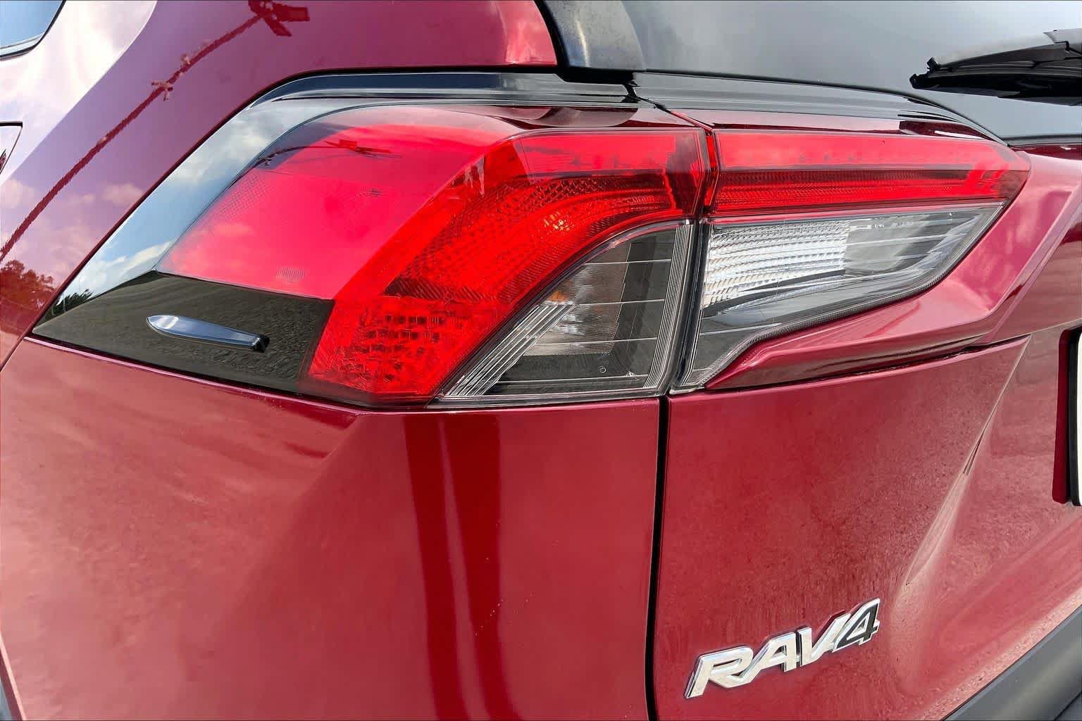 Used 2021 Toyota RAV4 LE FWD image 28