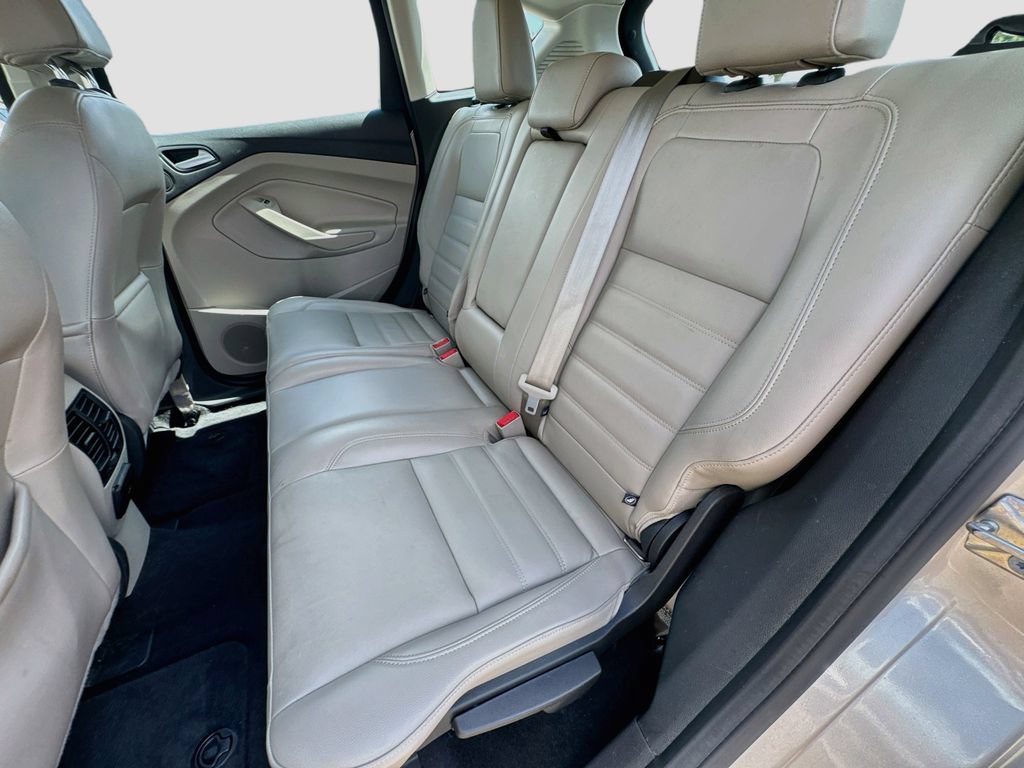 Used 2017 Ford C-MAX Titanium w/ Equipment Group 301A FWD image 28