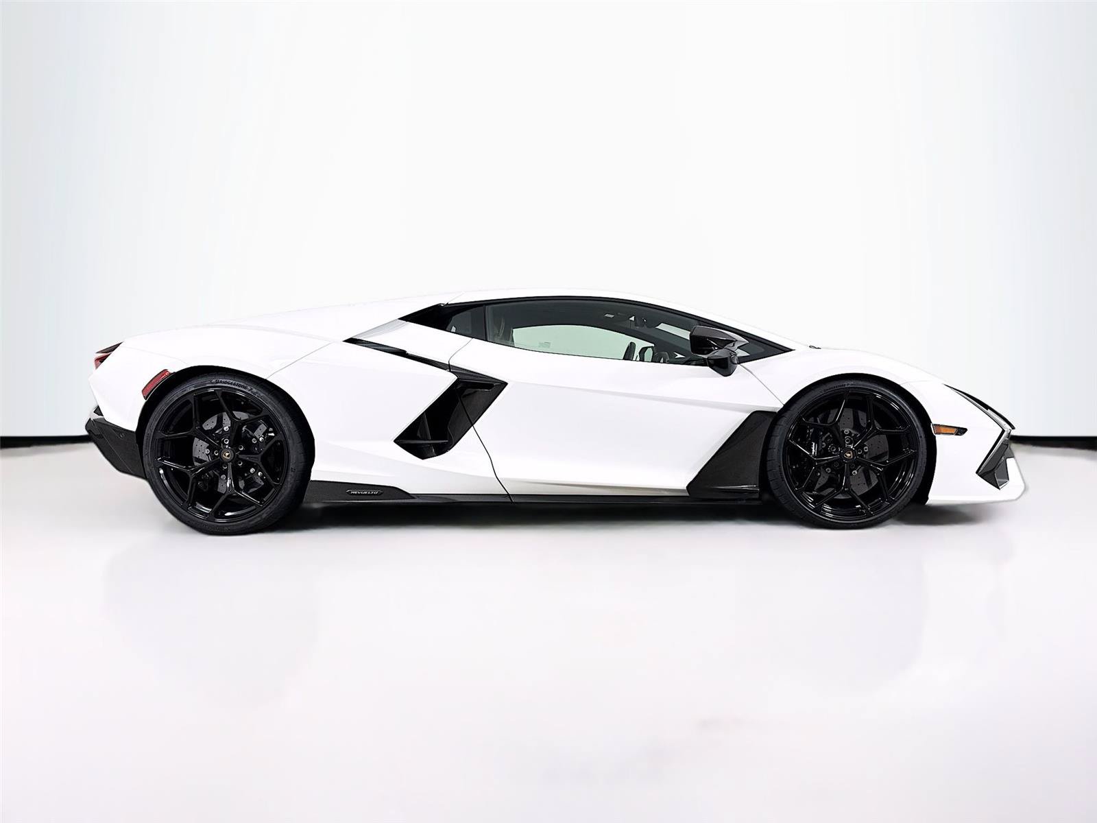 Used 2024 Lamborghini Revuelto AWD/4WD image 30