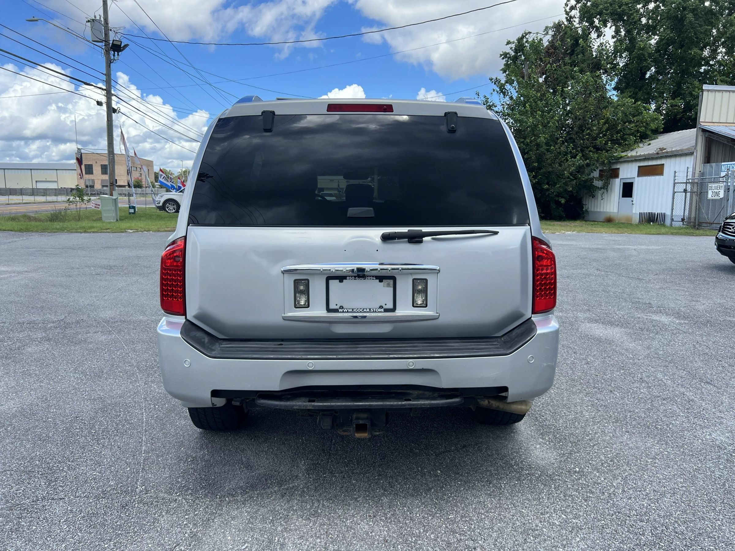 Used 2010 INFINITI QX56 4WD w/ Technology Pkg image 6