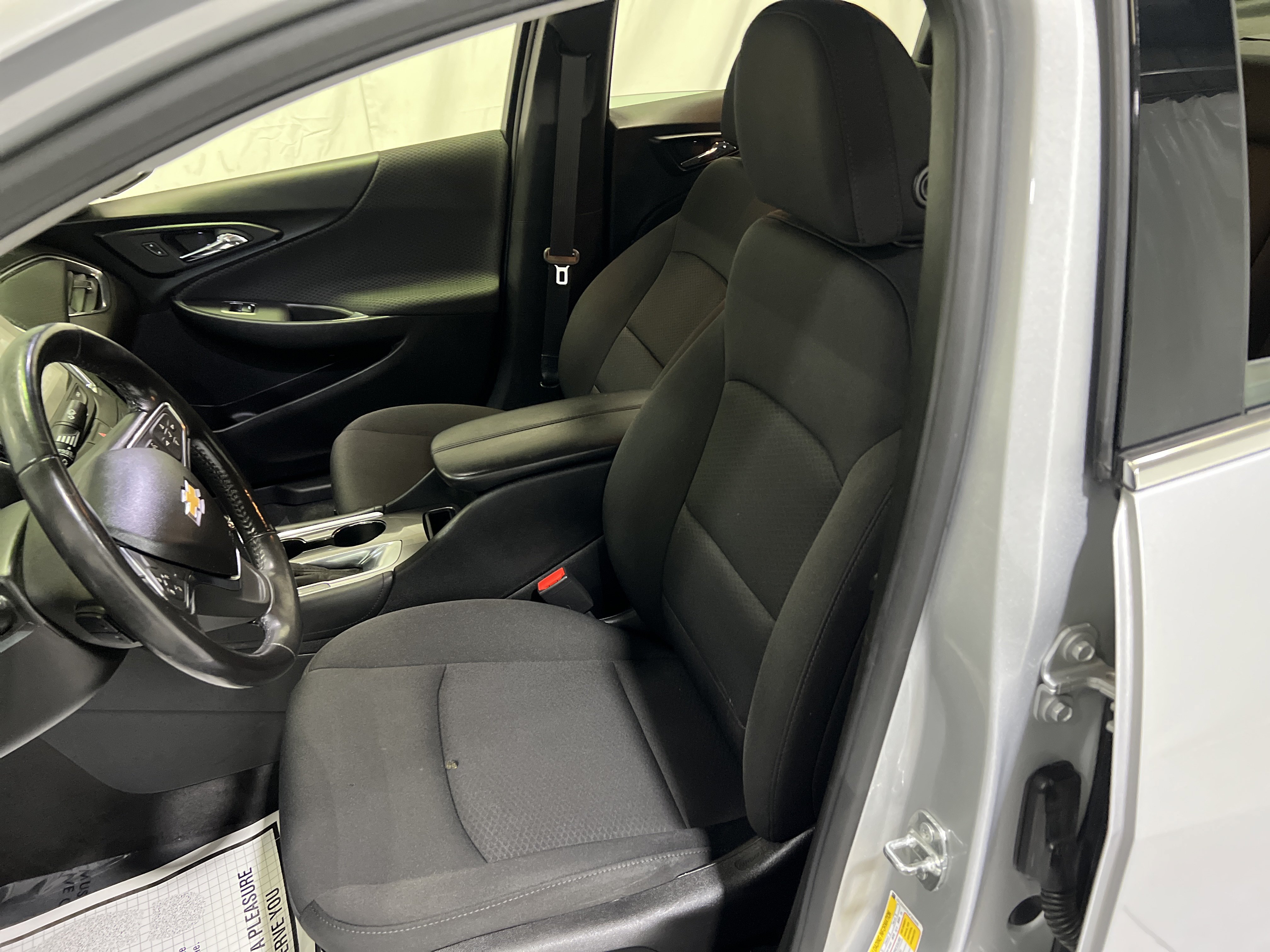 Certified 2018 Chevrolet Malibu LT FWD image 17