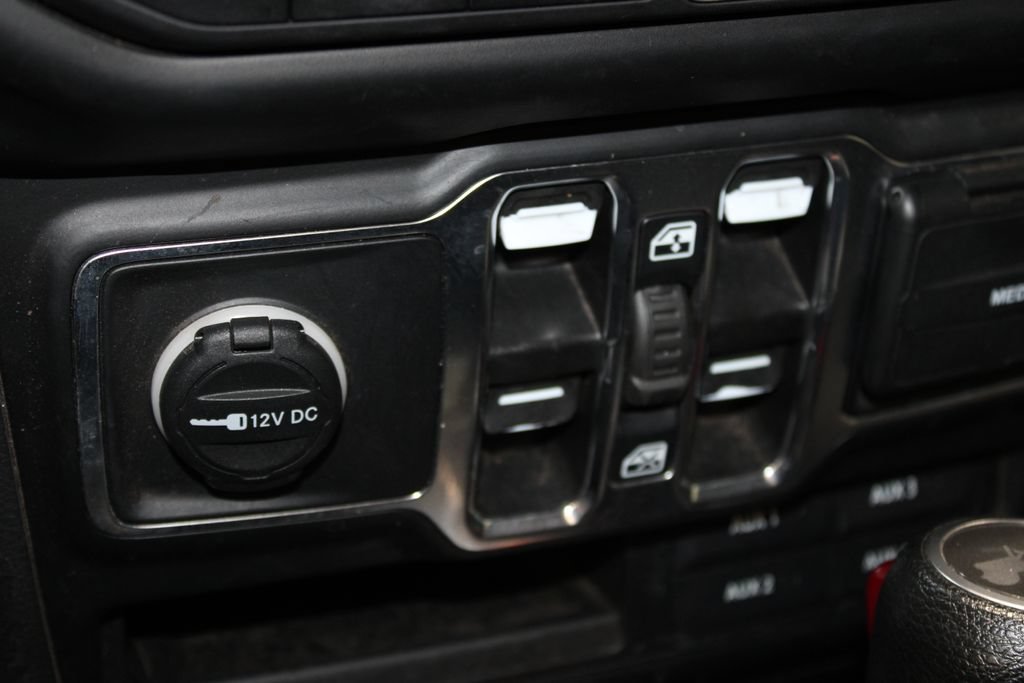 Used 2023 Jeep Wrangler Unlimited Sport AWD/4WD image 43