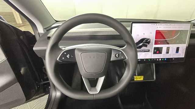 Used 2026 Tesla Model Y 2WD image 14