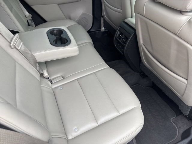 Used 2019 Cadillac XT4 Luxury w/ Cold Weather Package FWD image 35