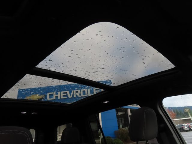 Used 2025 Chevrolet Traverse LT w/ Sun and Wheel Package AWD/4WD image 40