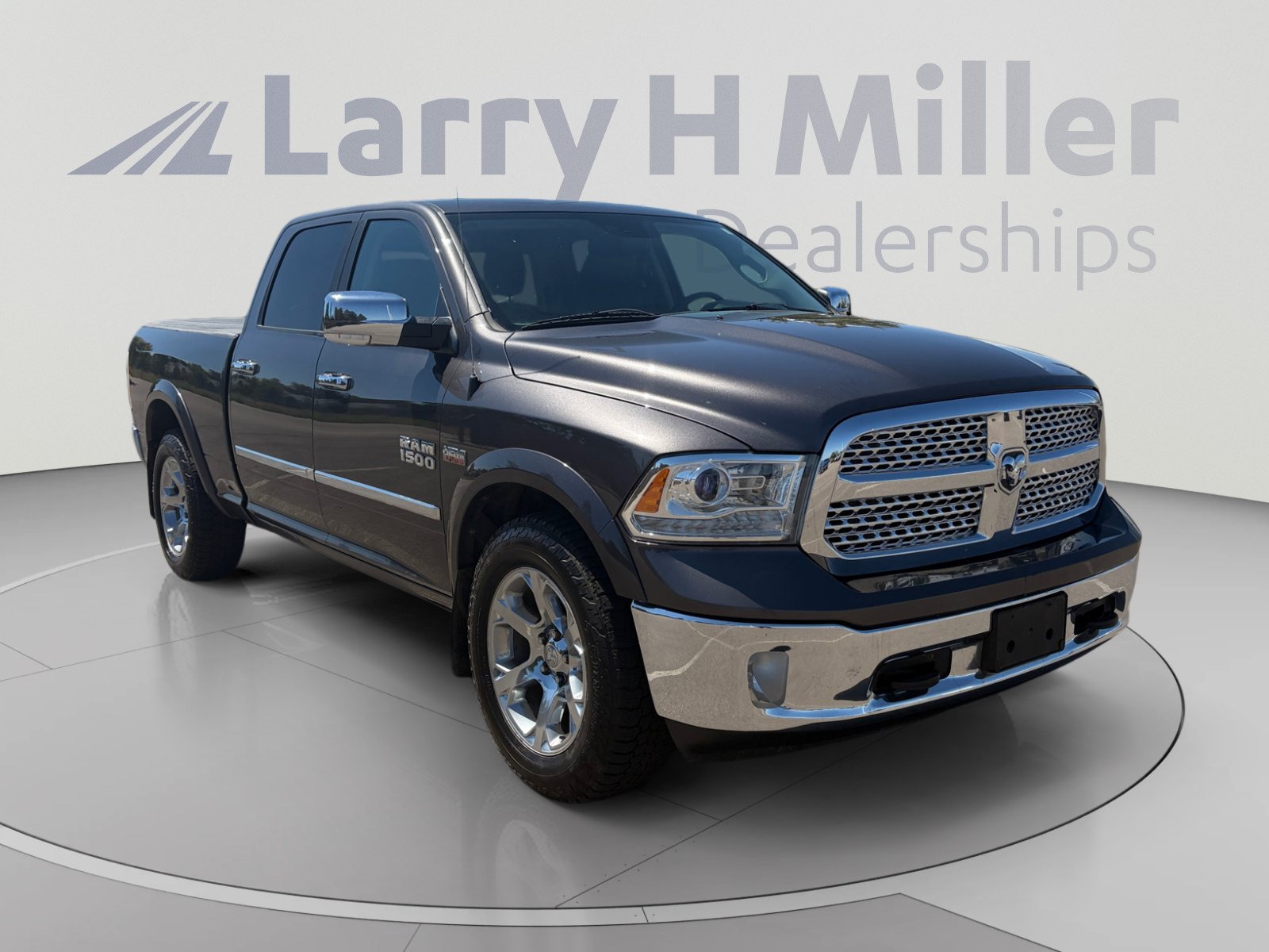 Used 2014 RAM 1500 Laramie w/ Convenience Group AWD/4WD image 8