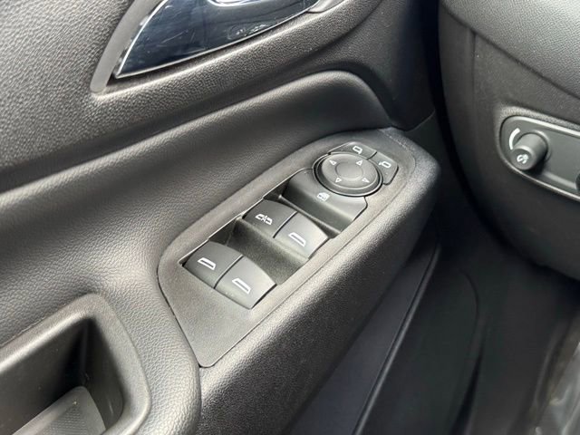 Used 2020 Chevrolet Equinox LT image 32