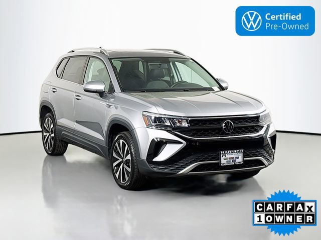 Certified 2022 Volkswagen Taos SE w/ Panoramic Sunroof Package image 1