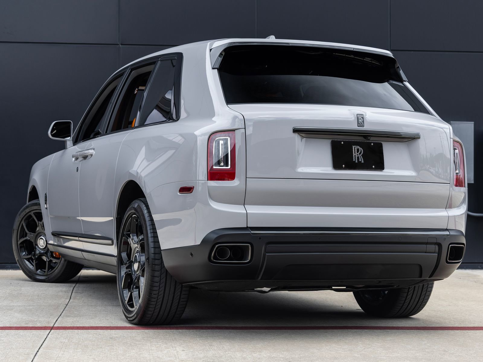 Certified 2023 Rolls-Royce Cullinan Black Badge image 9