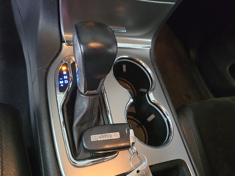 Used 2018 Jeep Grand Cherokee Altitude AWD/4WD image 21