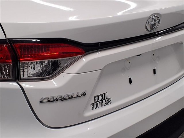 Used 2023 Toyota Corolla LE image 23