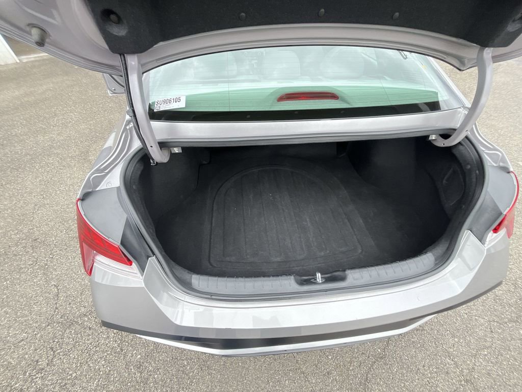Used 2025 Hyundai Elantra SEL FWD image 24