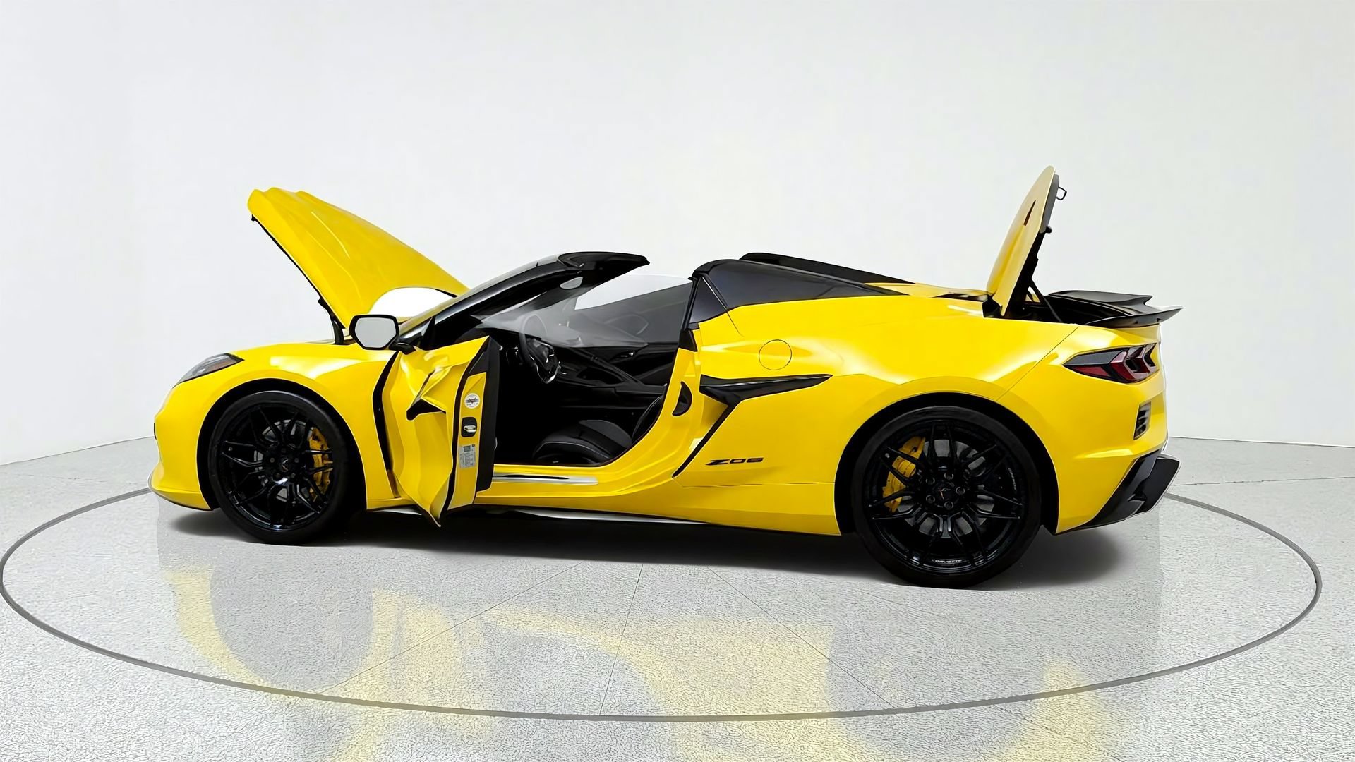 Used 2025 Chevrolet Corvette Z06 w/ Stealth Interior Trim Package RWD image 10