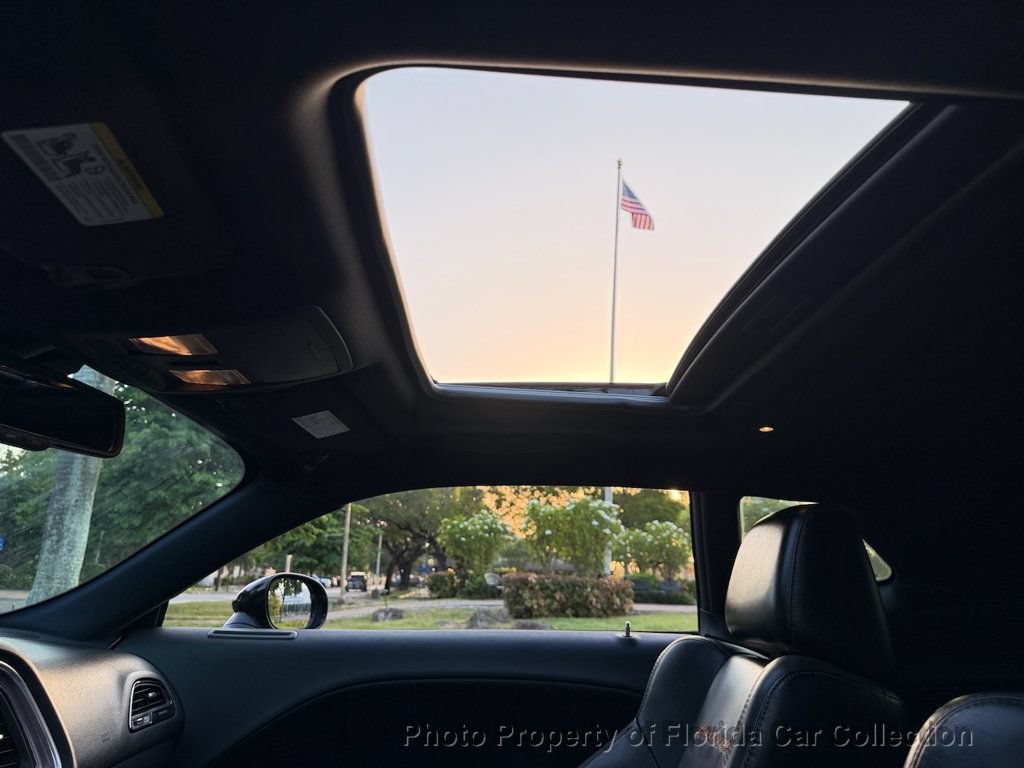 Used 2015 Dodge Challenger R/T Plus RWD image 31