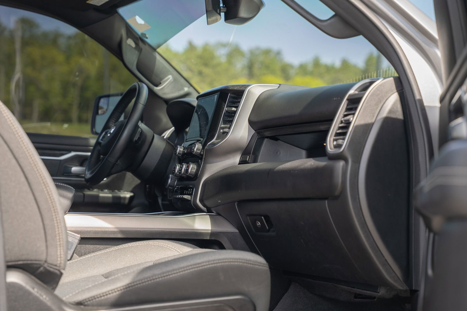 Used 2022 RAM 1500 Big Horn AWD/4WD image 14