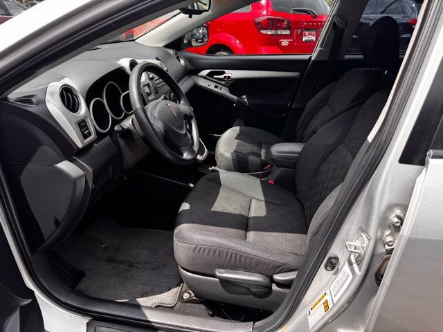 Used 2009 Pontiac Vibe w/ Preferred Package FWD image 9