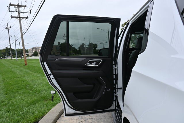 Used 2024 Chevrolet Tahoe RST w/ Luxury Package AWD/4WD image 24