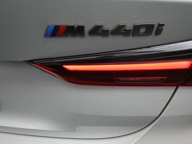 Used 2022 BMW M440i Coupe w/ Premium Package image 18