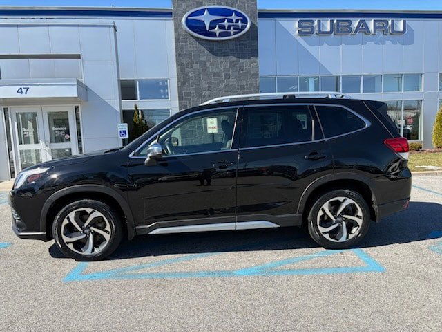 Used 2023 Subaru Forester Touring AWD/4WD image 2