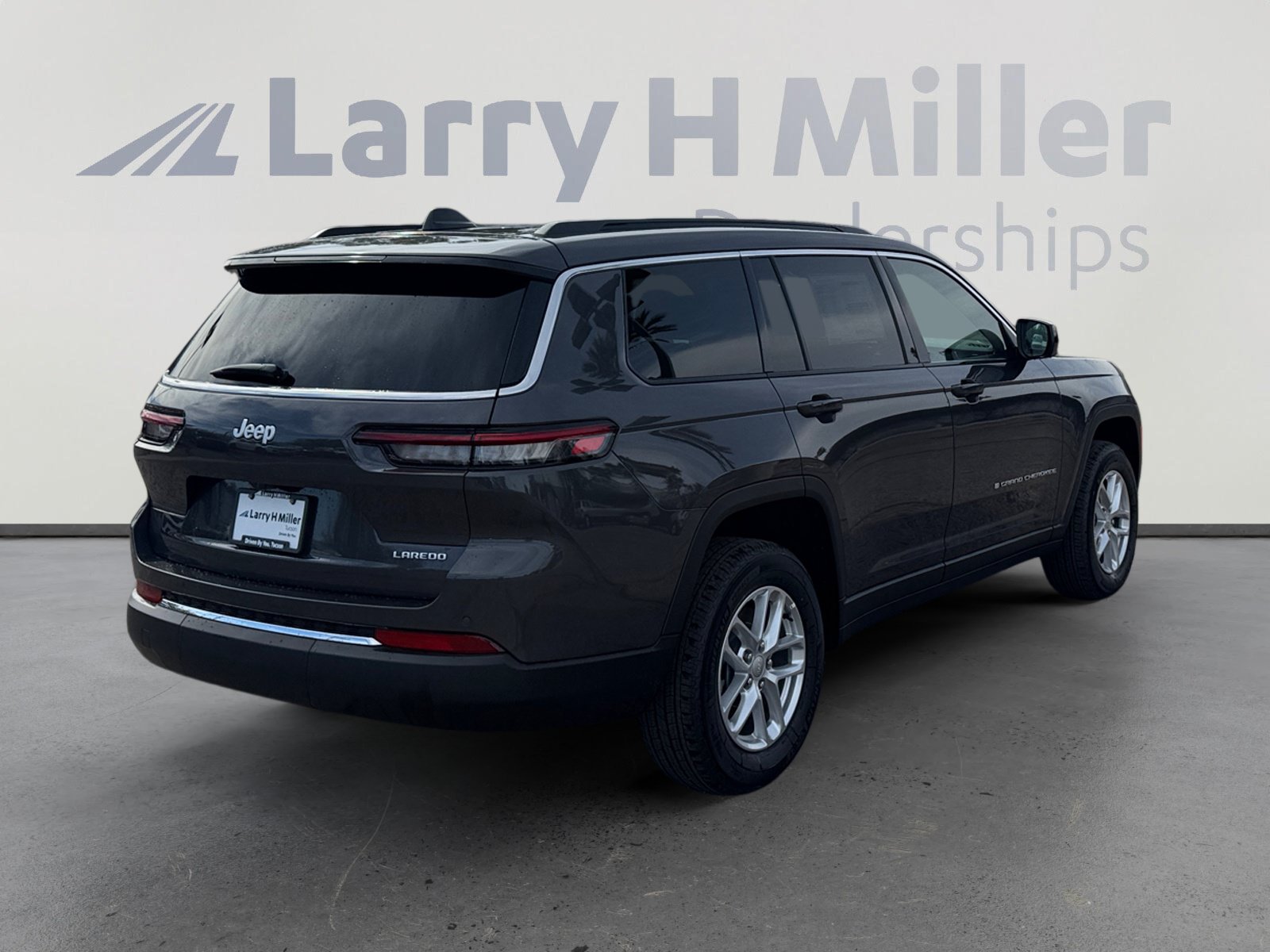 New 2026 Jeep Grand Cherokee L 2WD image 5