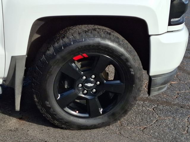 Used 2017 Chevrolet Silverado 1500 LTZ Z71 w/ Redline Edition image 10