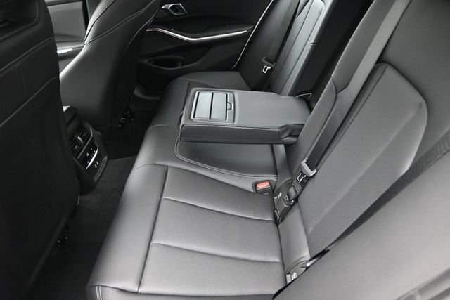 New 2026 BMW 330i xDrive Sedan w/ Premium Package AWD/4WD image 20