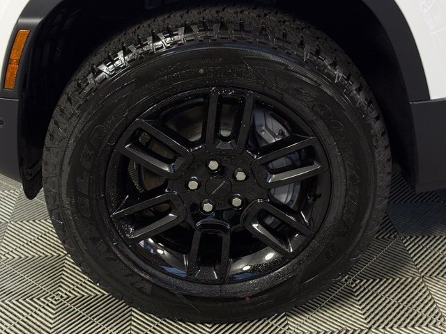 New 2026 Land Rover Defender 110 S AWD/4WD image 14